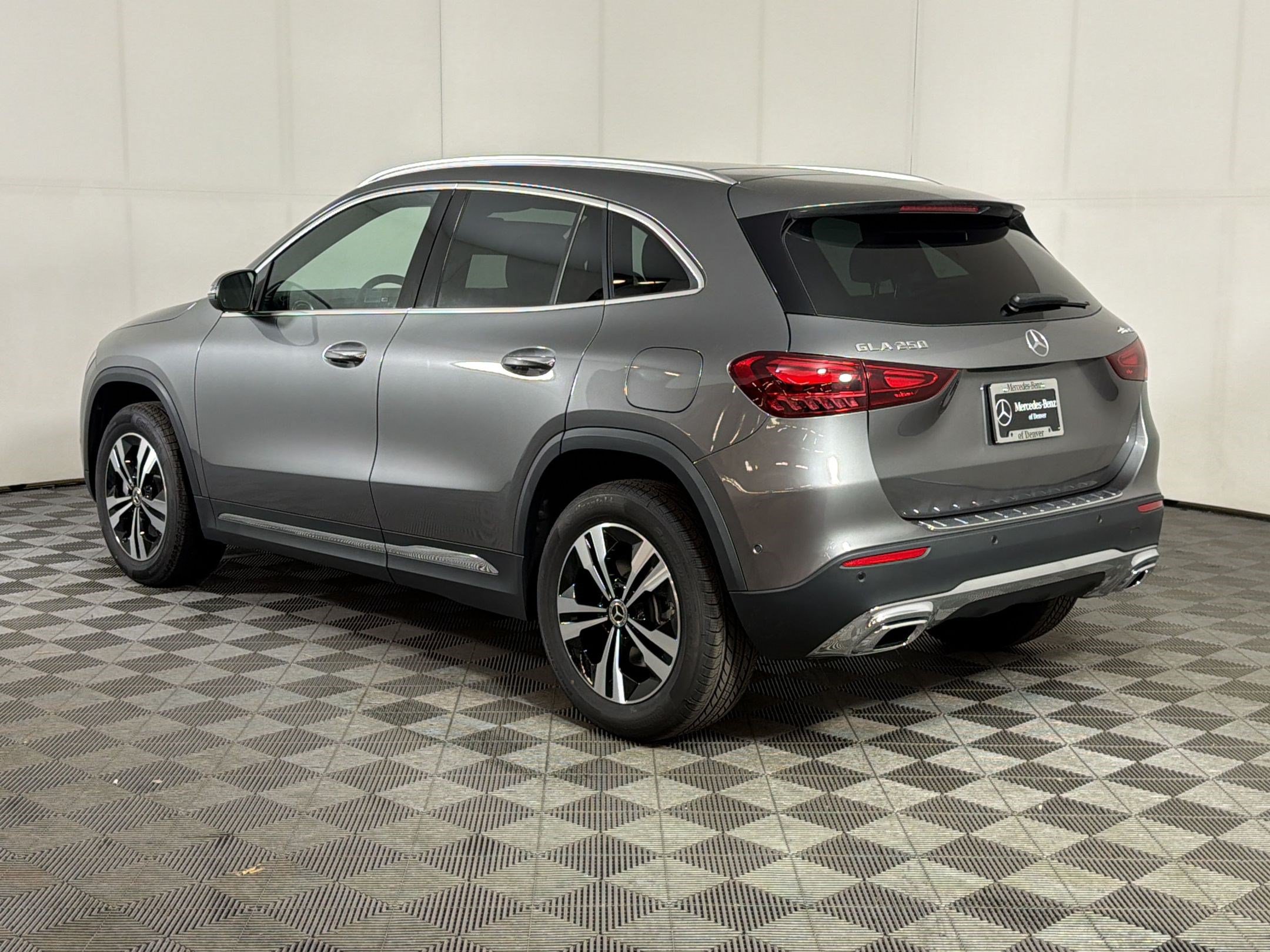 Used 2026 Mercedes-Benz GLA 250 4MATIC image 3
