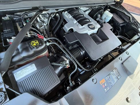 Used 2016 Cadillac Escalade Platinum RWD image 24