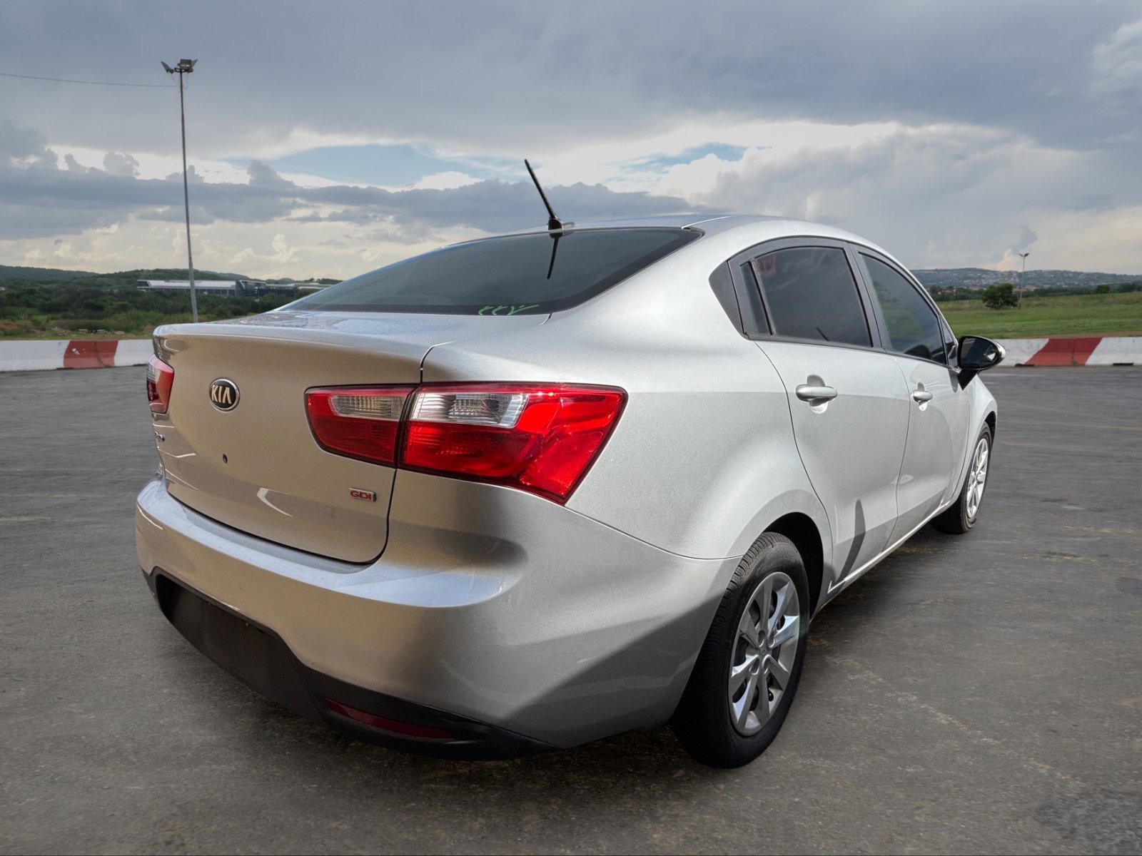Used 2013 Kia Rio LX w/ PWR Pkg FWD image 3
