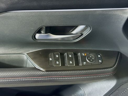 Used 2026 Nissan Kicks SR w/ SR Premium Package FWD image 24