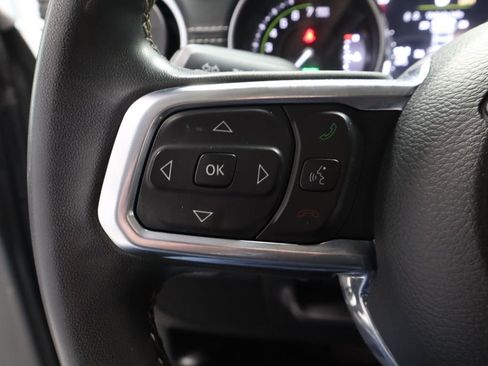 Used 2023 Jeep Wrangler Unlimited Sahara image 28