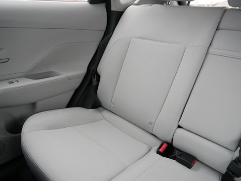 Used 2024 Hyundai Kona SEL FWD image 12