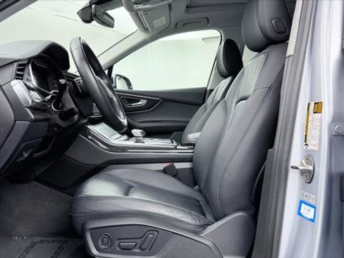 Used 2022 Audi Q7 3.0T Premium w/ Convenience Package AWD/4WD image 14