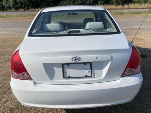Used 2004 Hyundai Elantra GLS image 8