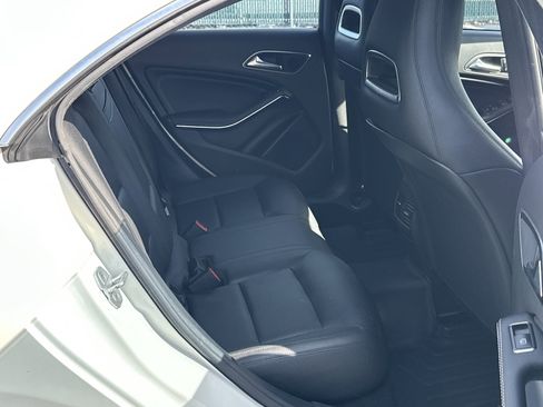 Used 2015 Mercedes-Benz CLA 250 image 13