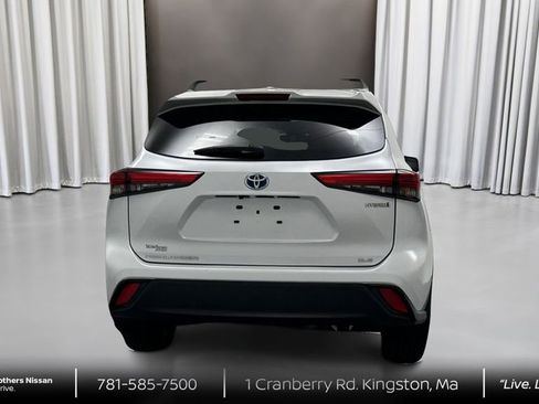 Used 2023 Toyota Highlander Bronze Edition image 6