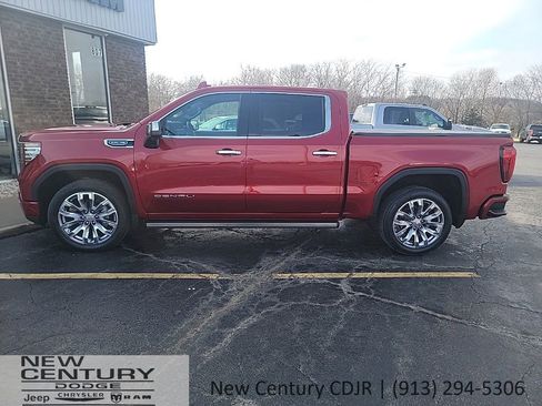 Used 2024 GMC Sierra 1500 Denali w/ Denali Reserve Package AWD/4WD image 2