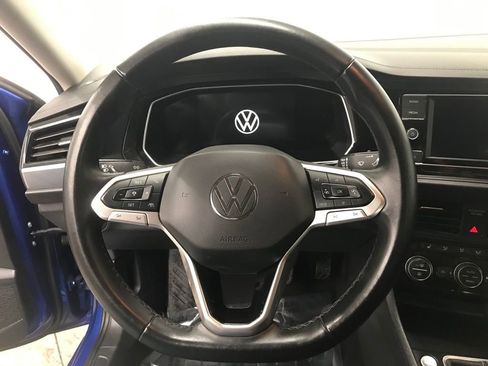 Used 2024 Volkswagen Jetta SE image 14