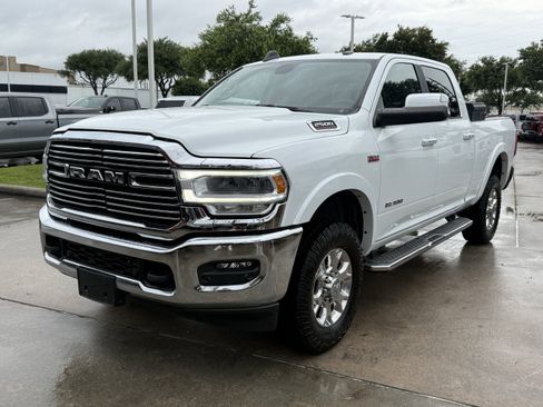 Used 2022 RAM 2500 Laramie AWD/4WD image 9