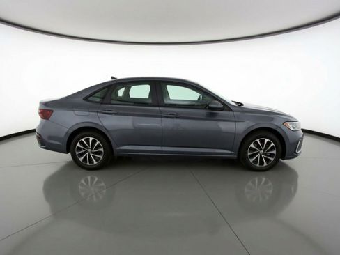 Used 2025 Volkswagen Jetta S image 11