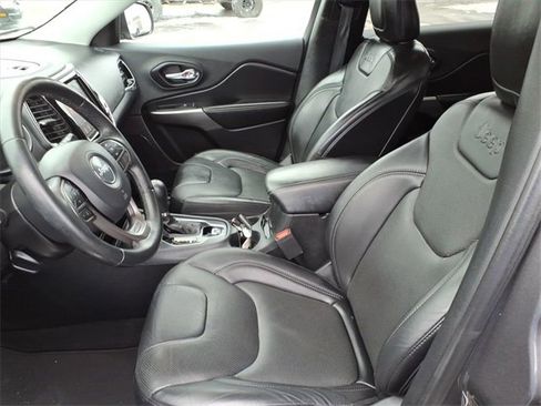 Certified 2019 Jeep Cherokee Limited image 13