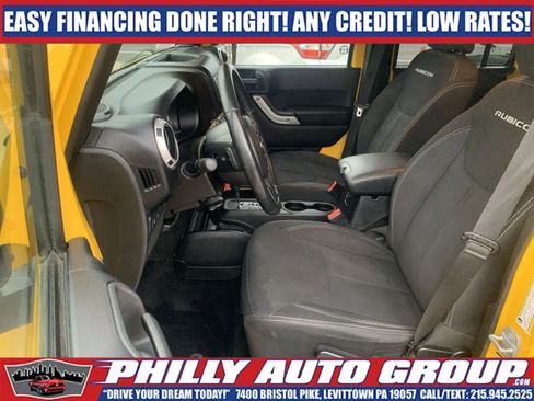 Used 2015 Jeep Wrangler Unlimited Rubicon w/ Max Tow Package AWD/4WD image 8