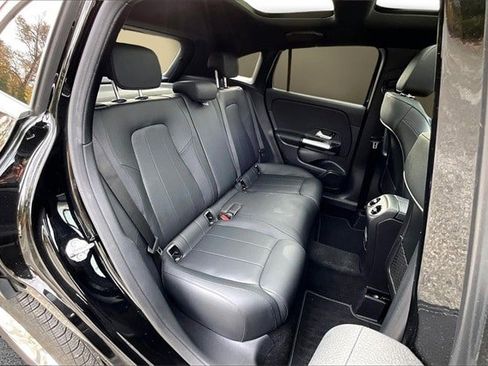 Certified 2023 Mercedes-Benz GLA 250 4MATIC image 28