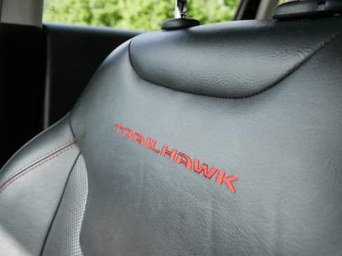Used 2019 Jeep Compass Trailhawk w/ Leather Interior Group AWD/4WD image 35