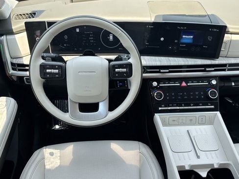 Used 2025 Hyundai Santa Fe Calligraphy FWD image 23