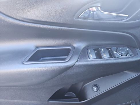 Used 2019 Chevrolet Equinox LT image 9
