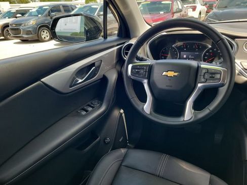 Used 2023 Chevrolet Blazer LT w/ Sound & Technology Package FWD image 13