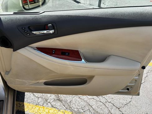 Used 2011 Lexus ES 350 FWD image 27