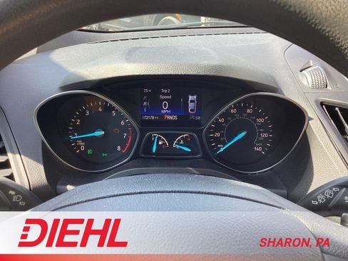 Used 2017 Ford Escape SE w/ Equipment Group 201A AWD/4WD image 11
