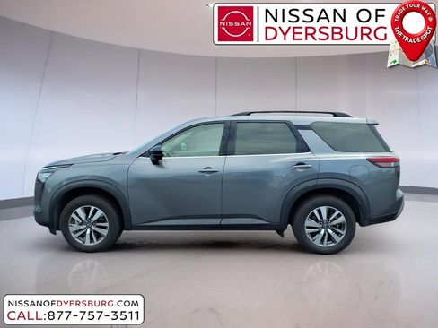 Used 2026 Nissan Pathfinder SL FWD image 6