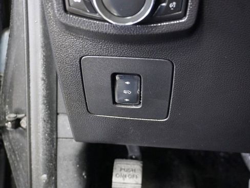 Used 2017 Ford F150 Lariat w/ Equipment Group 502A Luxury image 28