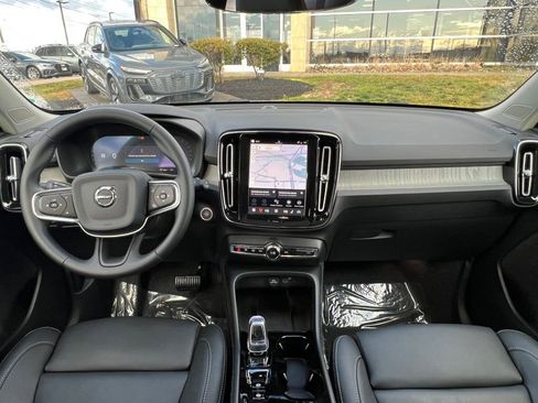 Used 2026 Volvo XC40 B5 Plus w/ Protection Package Premier image 2