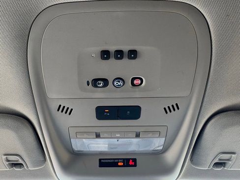 Used 2013 Chevrolet Volt Premium w/ Premium Trim Package FWD image 26