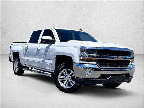 Used 2018 Chevrolet Silverado 1500 LT w/ All Star Edition AWD/4WD image 12