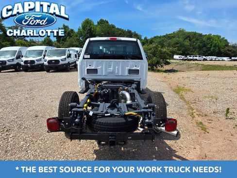 New 2026 Ford F250 XL w/ XL Chrome Package RWD image 4