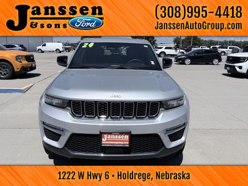 Used 2024 Jeep Grand Cherokee Limited 4xe AWD/4WD image 3