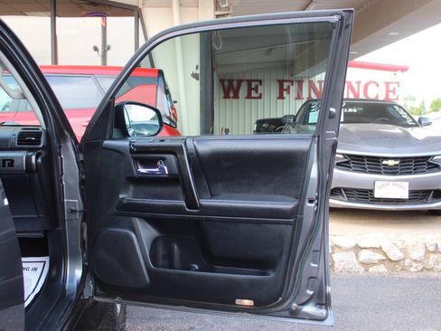 Used 2014 Toyota 4Runner Trail Premium AWD/4WD image 10