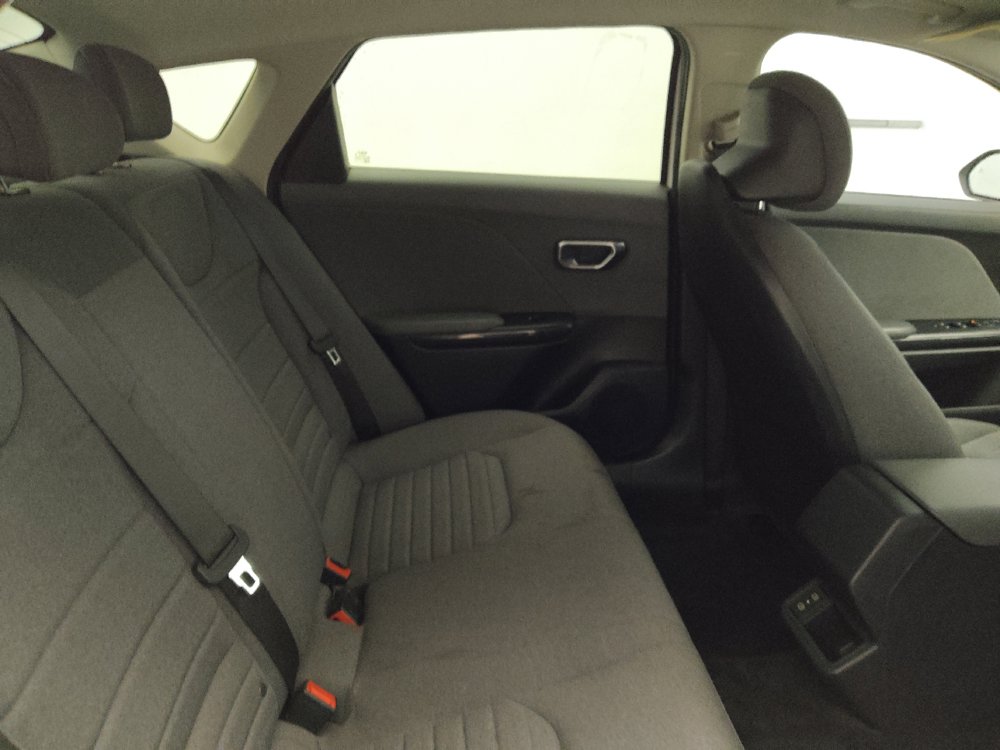 Used 2025 Kia K4 EX FWD image 19