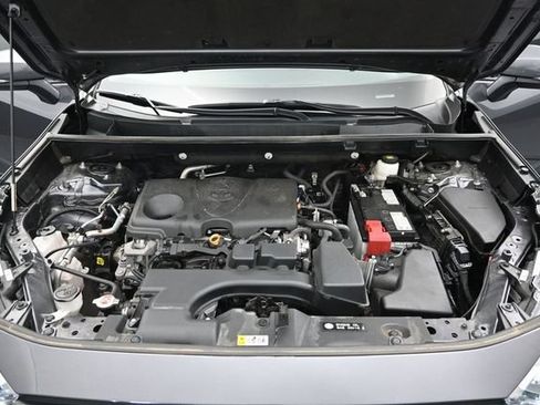 Used 2024 Toyota RAV4 XLE FWD image 32