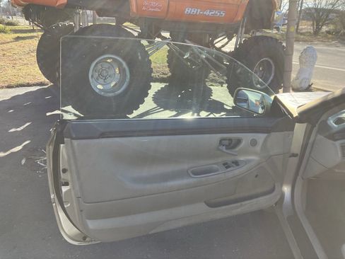 Used 2000 Toyota Solara SE image 16