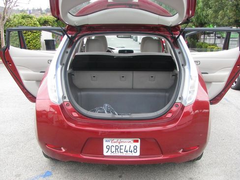 Used 2011 Nissan Leaf image 7