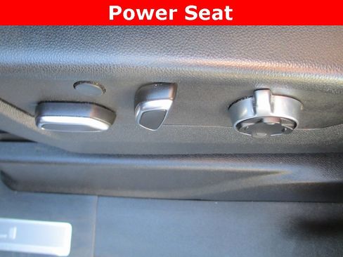 Certified 2023 GMC Yukon XL Denali Ultimate image 30