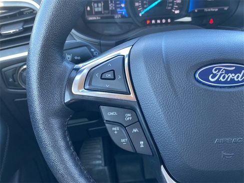 Used 2024 Ford Edge SEL image 23