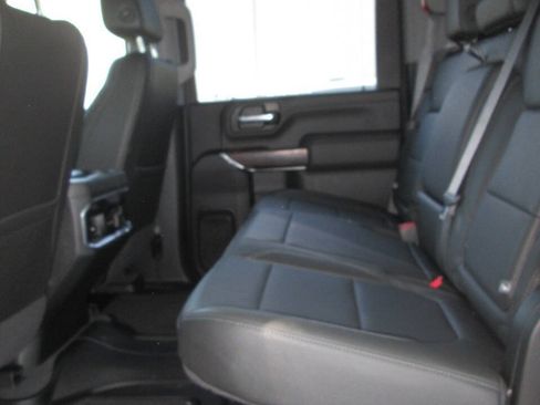 Used 2022 GMC Sierra 2500 SLT w/ SLT Convenience Package AWD/4WD image 19