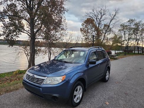 Used 2013 Subaru Forester 2.5X AWD/4WD image 1