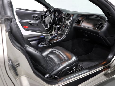 Used 1999 Chevrolet Corvette Convertible w/ Performance Handling Pkg RWD image 21