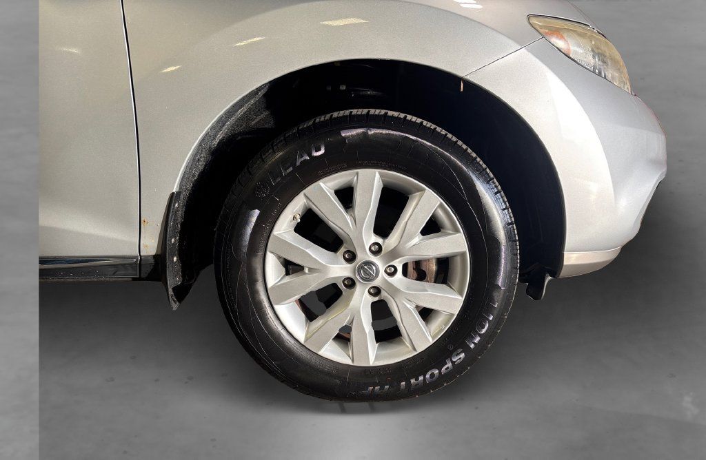 Used 2013 Nissan Murano SV AWD/4WD image 18