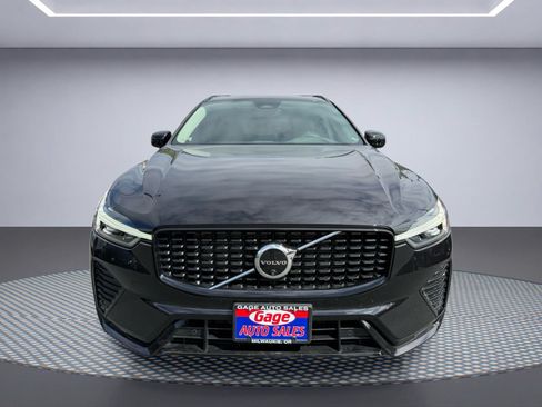 Used 2024 Volvo XC60 B5 Plus AWD/4WD image 11