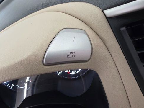 Used 2017 Nissan Pathfinder Platinum AWD/4WD image 15