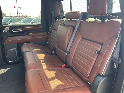 Used 2024 GMC Sierra 2500 Denali Ultimate AWD/4WD image 15
