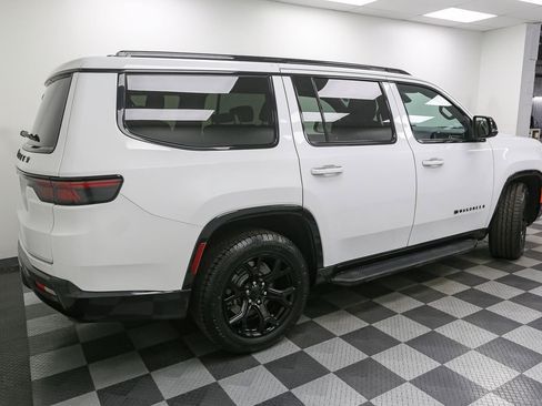 Used 2024 Jeep Wagoneer Series II AWD/4WD image 9