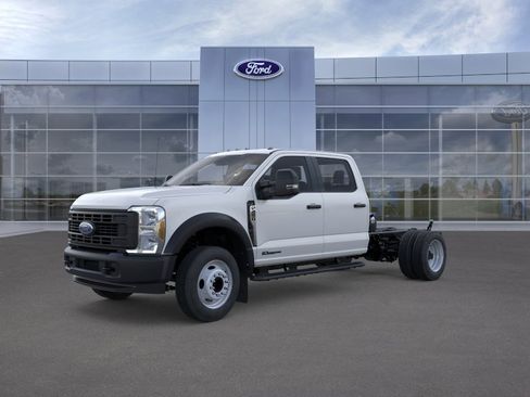 New 2026 Ford F450 2WD Crew Cab Super Duty image 1
