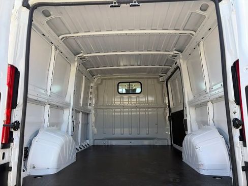 Used 2024 RAM ProMaster 2500 image 21