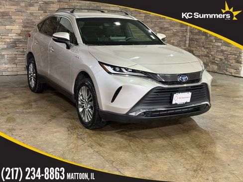Used 2021 Toyota Venza XLE w/ Softex Package AWD/4WD image 1