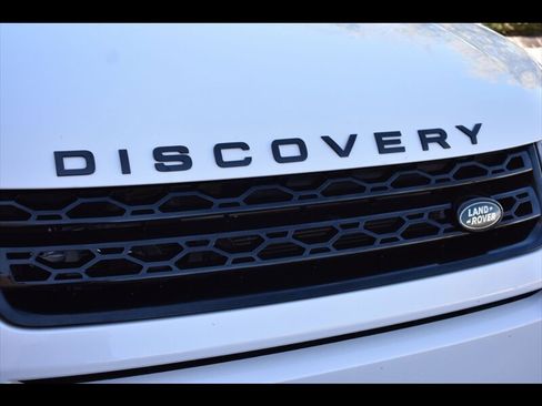 Used 2019 Land Rover Discovery Sport SE image 44