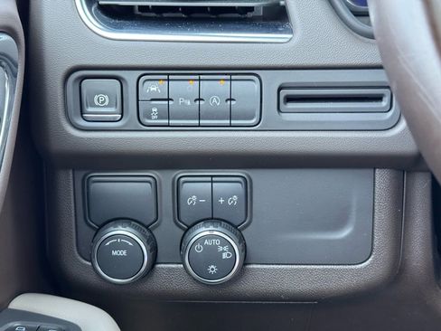 Used 2024 Chevrolet Tahoe LT image 30